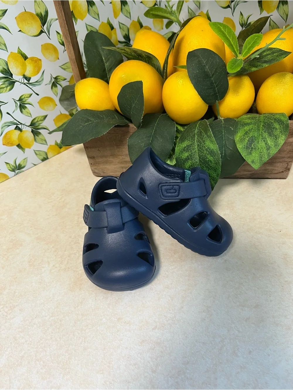 Ten Little Kids Navy Blue Waterproof Sandals Size 4